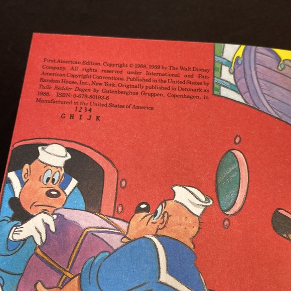 Disney - Duck Tales “ Webby  Saves the Day “ hard cover book - Picture 10 of 10